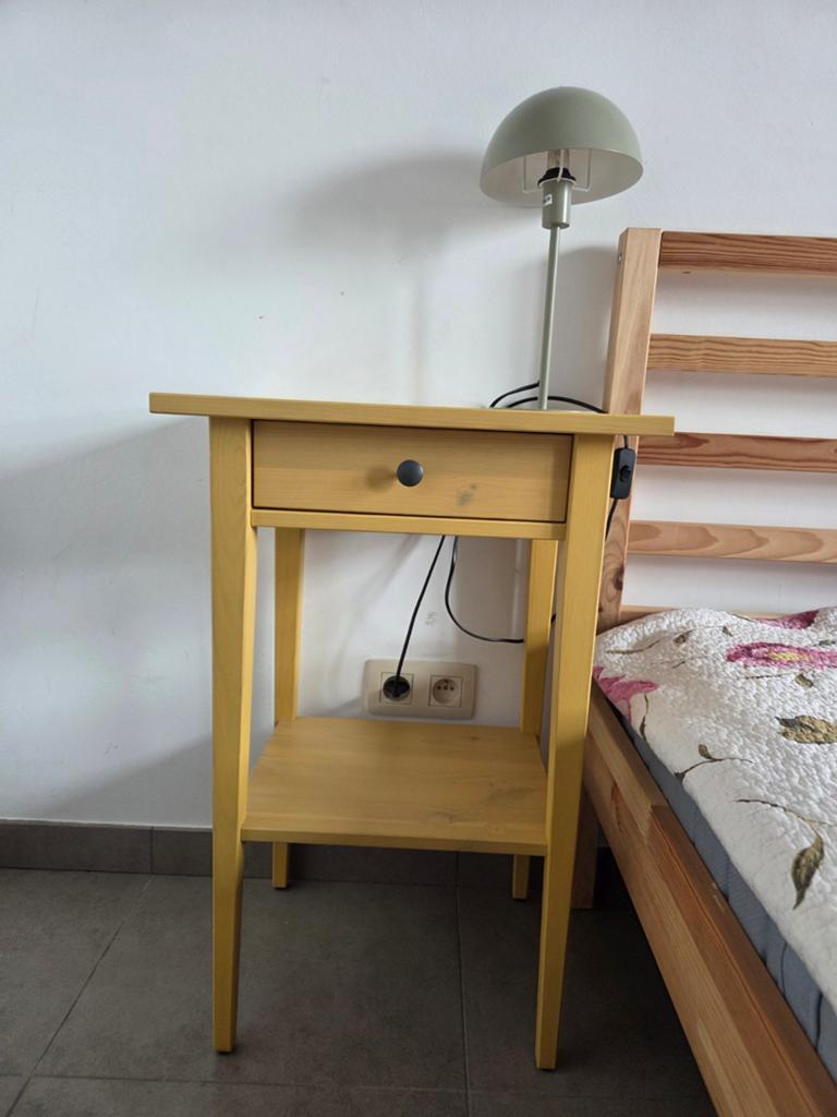 2 Hemnes nachtkastjes, Huis en Inrichting