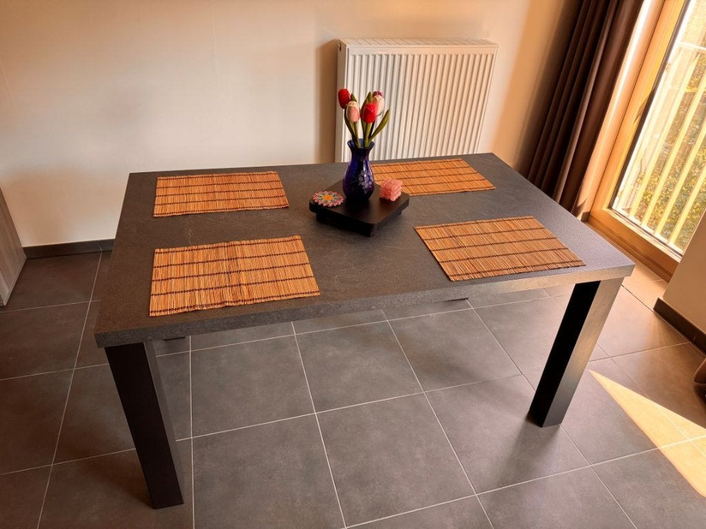 Eettafel / Kitchen table, Quatre personnes, Enlèvement, Utilisé, 50 à 100 cm