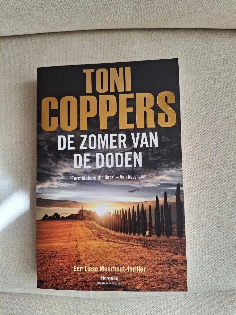 DE ZOMER VAN DE DODEN - Toni Coppers, Boeken, Thrillers, Nieuw, Ophalen of Verzenden