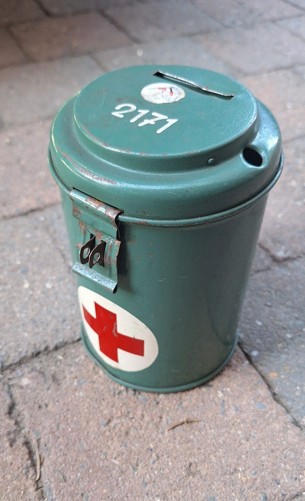 Tronc de récolte Medic, Collections, Objets militaires | Seconde Guerre mondiale, Enlèvement