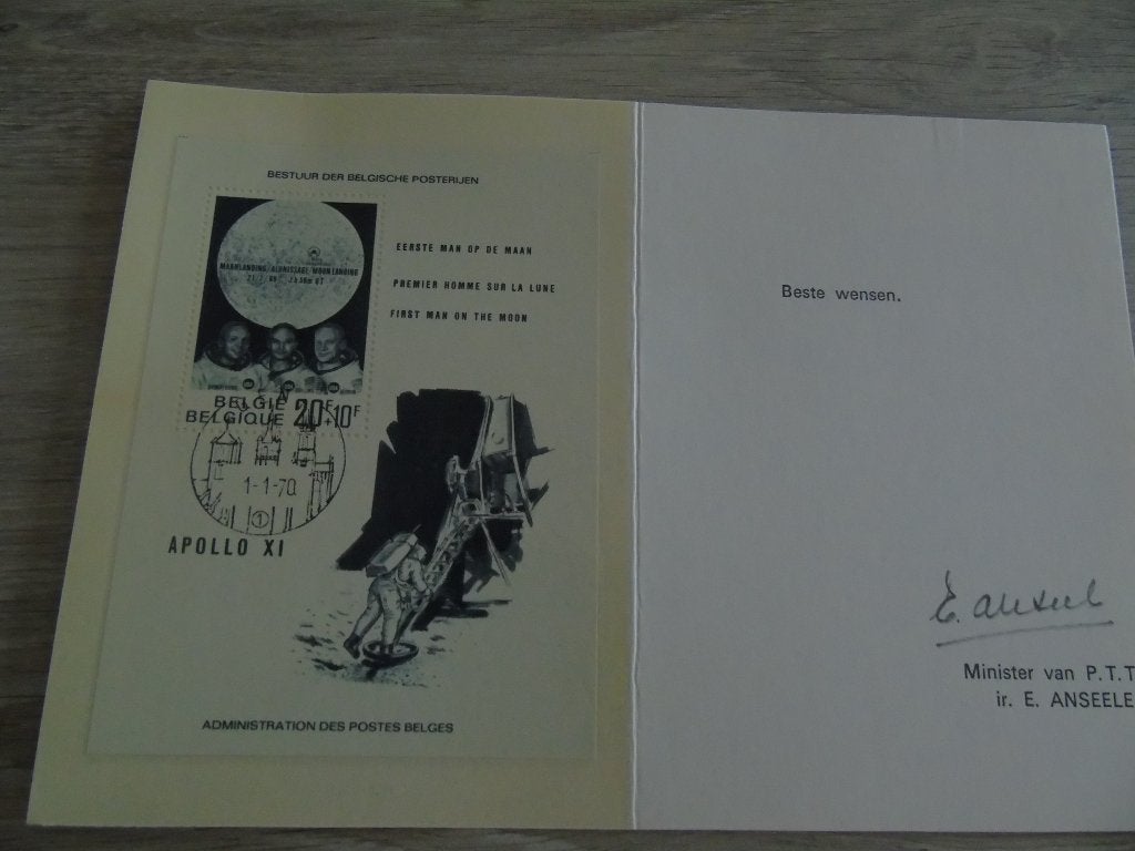 Carte postale spéciale  Le premier homme sur la lune., Enlèvement