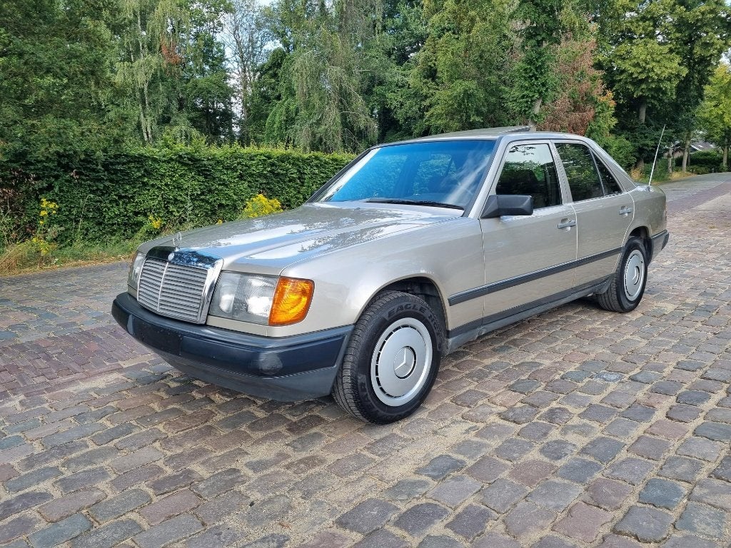 Mercedes 250d Aut. W124 Schuifdak ABS Carpass, Autos, Achat, Diesel, Automatique, Particulier