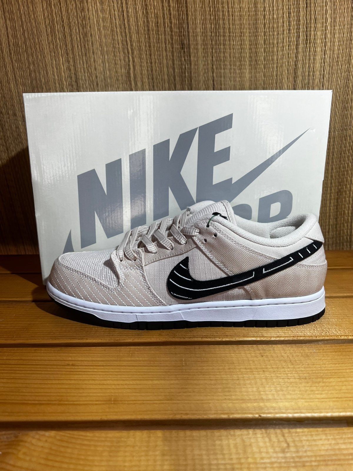 Nike SB Dunk Low Albino & Preto - Maat 44,5, Enlèvement ou Envoi, Neuf, Baskets