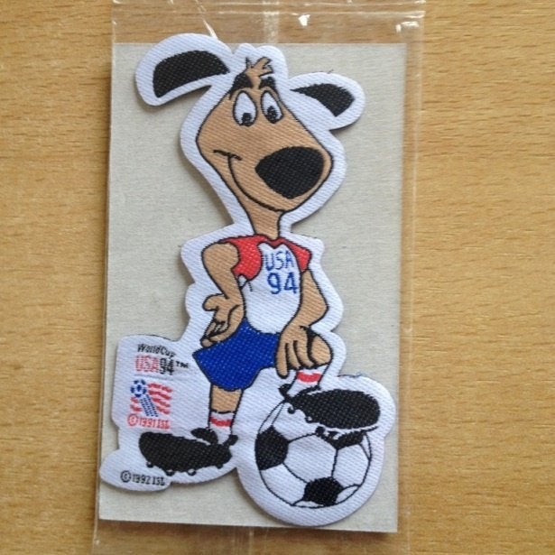 figurine à repasser football World Cup USA 94 - chien, Enlèvement ou Envoi, Neuf, Autocollant