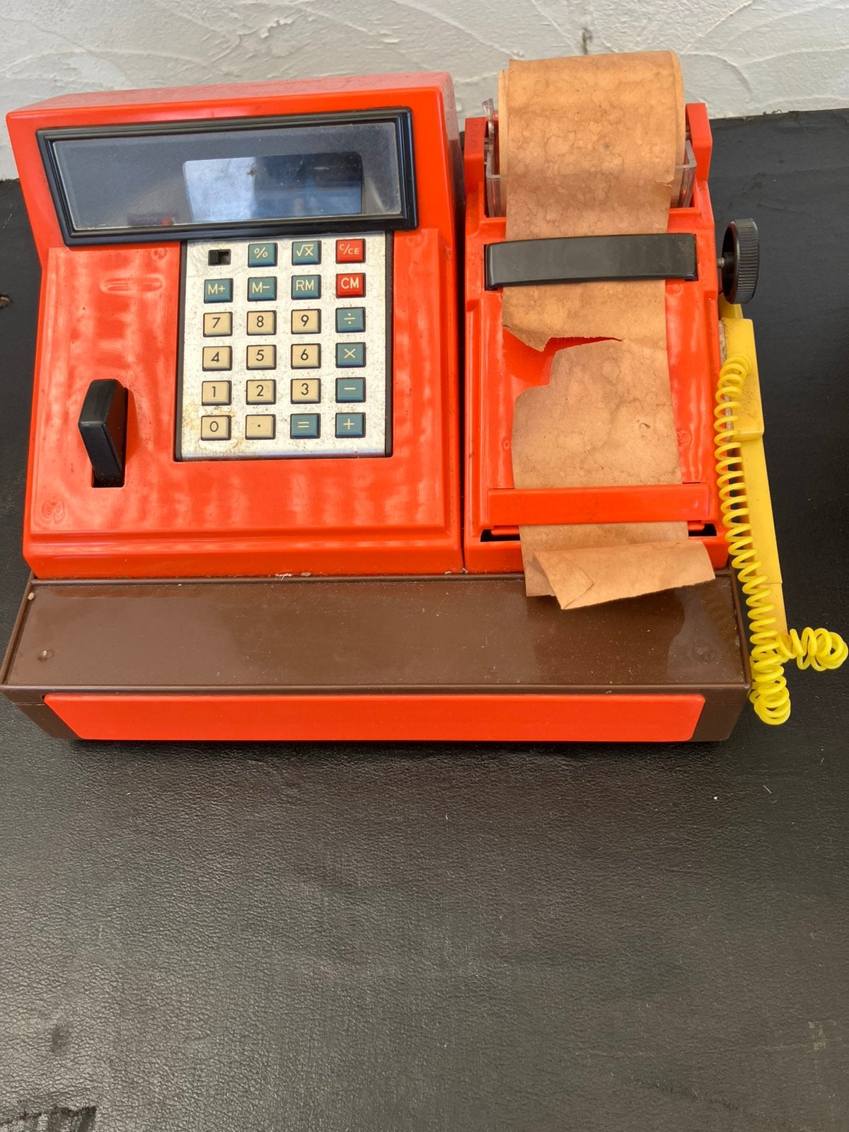 Retro Kassa oranje kleur afm.23x20x13 cm met verpakking., Telecommunicatie, Vaste telefoons | Niet Draadloos, Ophalen, Zo goed als nieuw