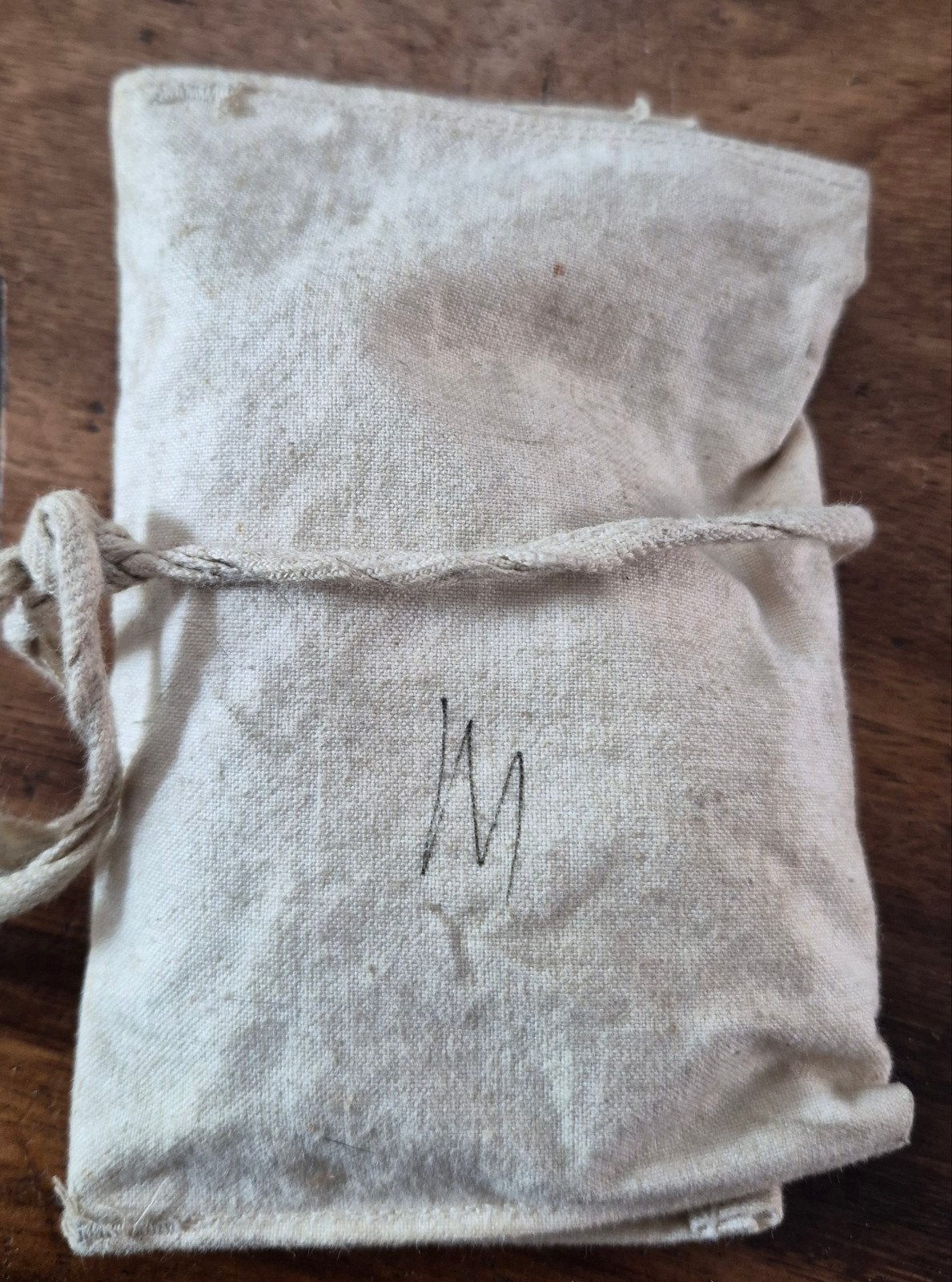 Kit de couture militaire belge ABL (Housewife) - Daté 1953 -, Collections, Enlèvement ou Envoi, Autres, Autres types
