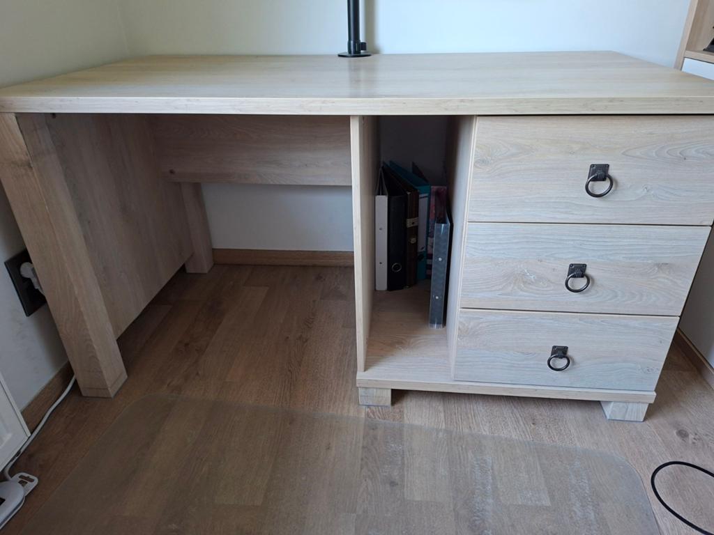 Bureau te koop, Huis en Inrichting, Bureaus, Ophalen, Gebruikt, Overige merken, Computerbureau