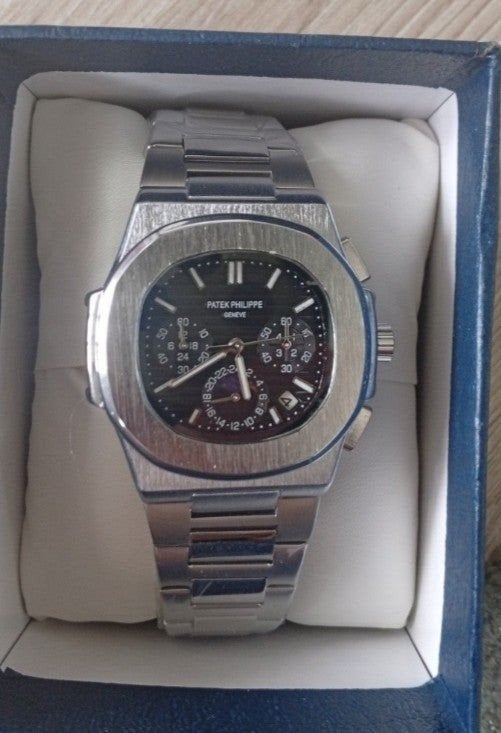 Nouveau Patek Philippe Nautilus avec chronographe fonctionne, Bijoux, Sacs & Beauté, Montres | Hommes, Autres marques, Enlèvement ou Envoi