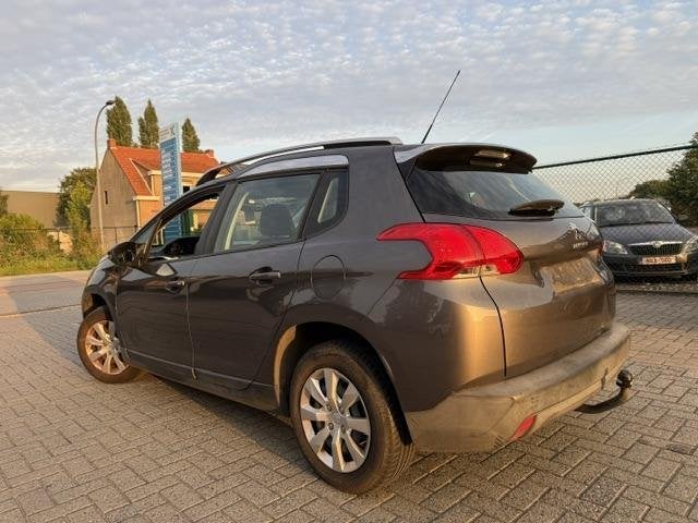 Peugeot 2008 1.2 Benzine Trekhaak | AUX | 1 JAAR GARANTIE, Auto's, Voorwielaandrijving, Gebruikt, 1199 cc, Verwarmde buitenspiegels