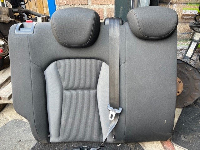 BANQUETTE ARRIÈRE leuning Audi A1 Sportback (8XA / 8XF), Auto-Union-Straße  1,
85057  Ingolstadt, DE, Info@audi.de, Audi, Utilisé