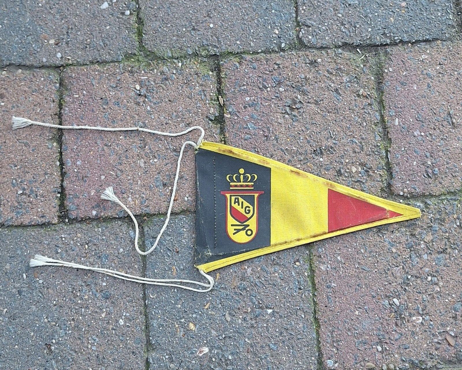Invalide de Guerre, Enlèvement