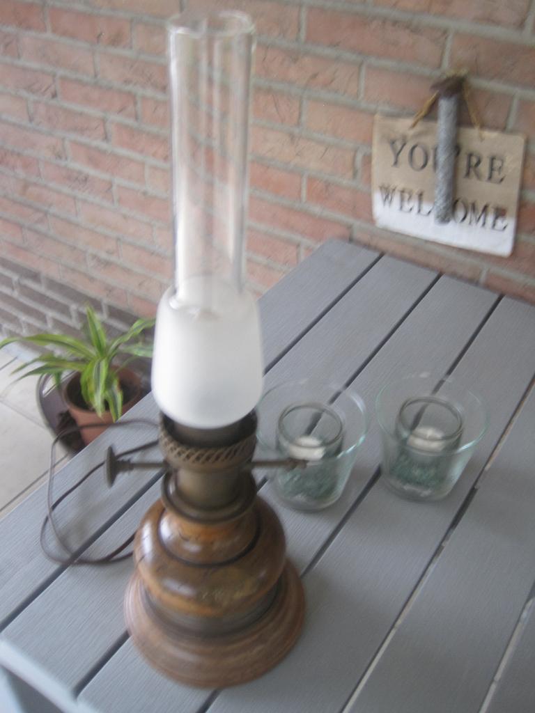 Oud Olielampje, Antiek en Kunst, Ophalen