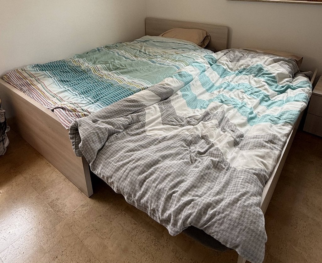 Bed, Ophalen, Beige, Zo goed als nieuw, Twijfelaar