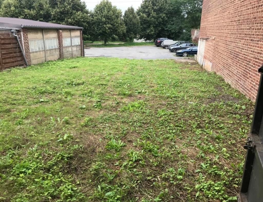 Grond te huur te Halle voor stockage voertuigen, Provincie Vlaams-Brabant