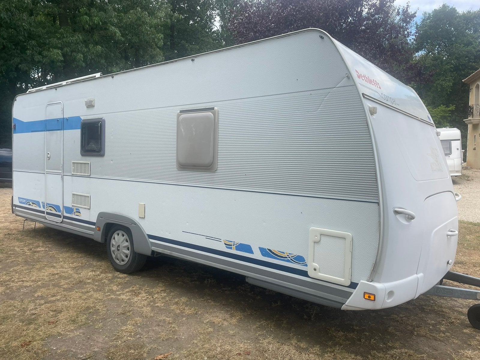 7 persoons caravan Dethleffs 560, zeer groot met opknapwerk, Caravanes & Camping, Caravanes, Lit dans la longueur, Entreprise