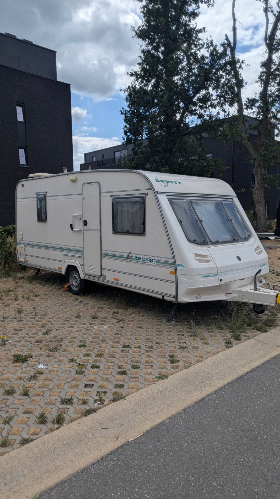 Sprite Caravan, Jusqu'à 4, 5 à 6 mètres, Poêle, 750 - 1000 kg