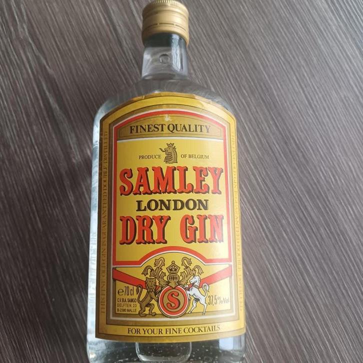 Fles oude Belgische  Gin, Verzamelen, Wijnen, Ophalen