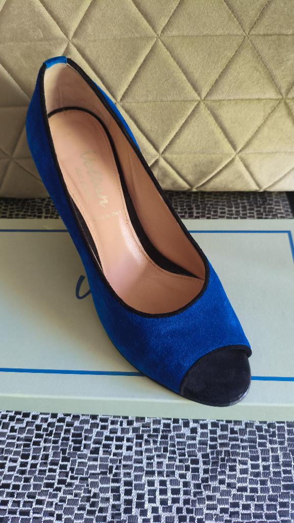 Suède pumps cobalt blauw/zwart - merk Voltan, Escarpins, Voltan, Comme neuf, Enlèvement
