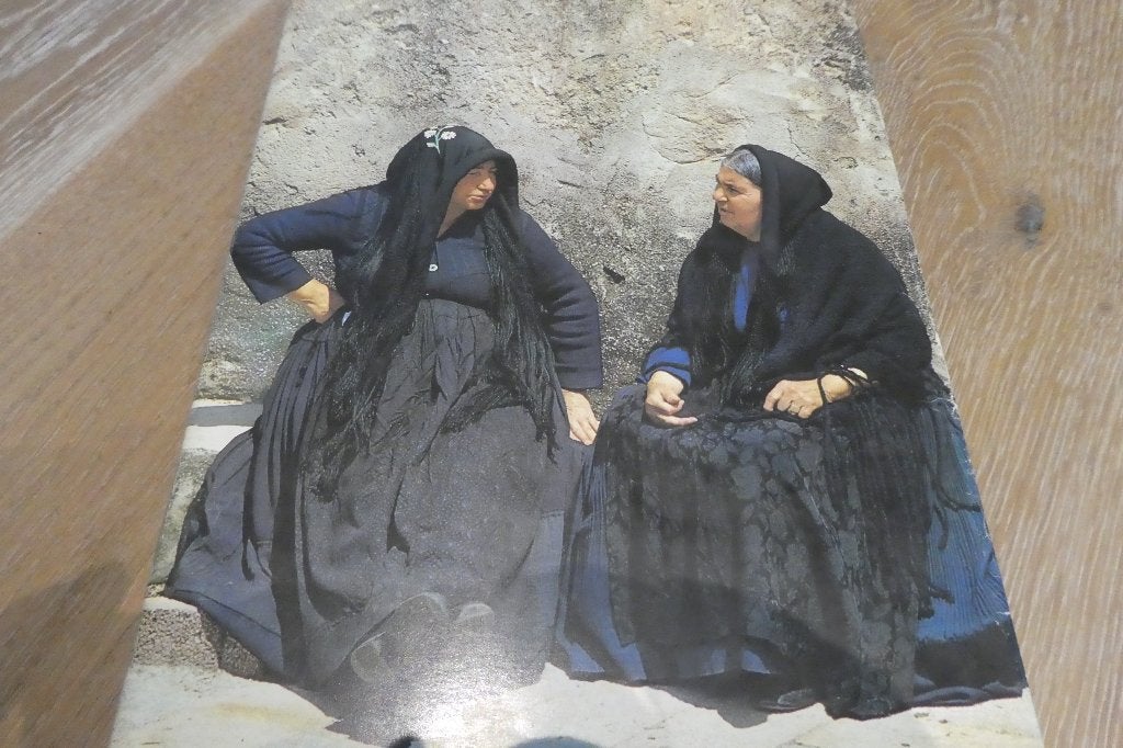 Livre Artis La Corse et La Sardaigne, Livres, Enlèvement, Comme neuf, Album d'images