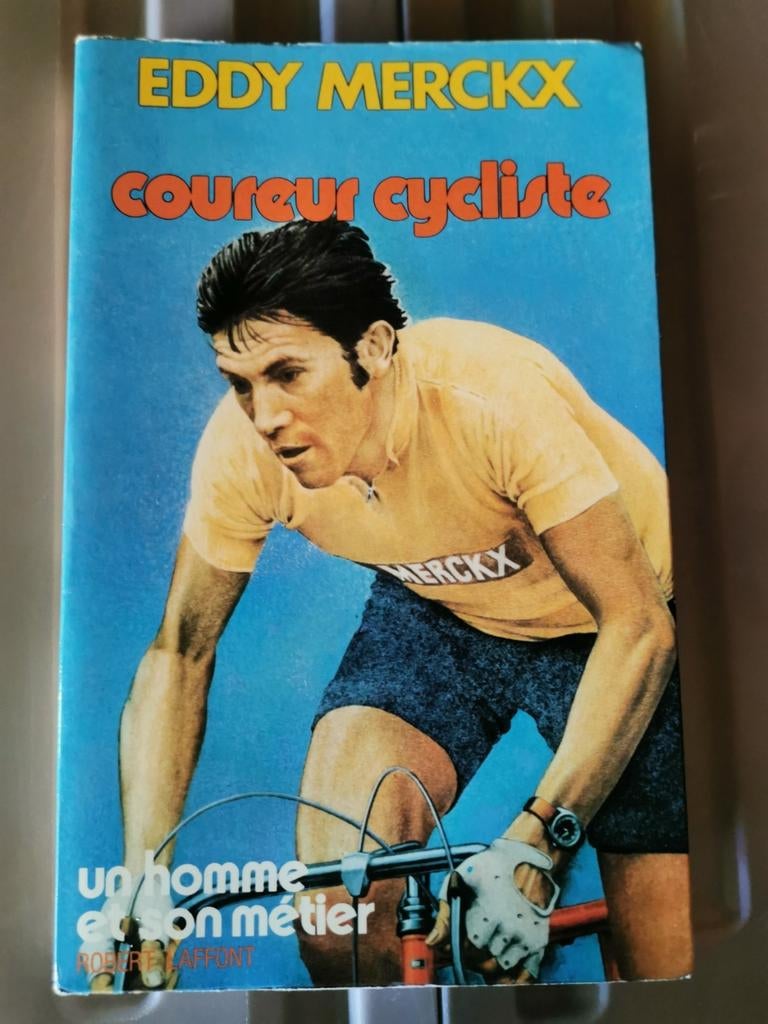 Eddy Merckx - Coureur cyclist 1974 Boek, Boeken, Sportboeken, Zo goed als nieuw, Lopen en Fietsen, Ophalen of Verzenden