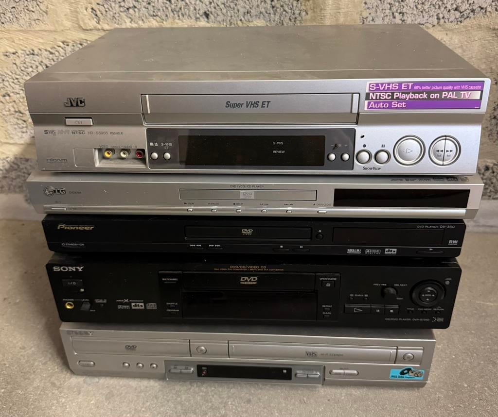 Lot lecteurs VHS / S-VHS / DVD – 100 % fonctionnels, Enlèvement, Utilisé