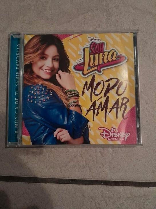 Soy luna, Cd's en Dvd's, Ophalen, Zo goed als nieuw
