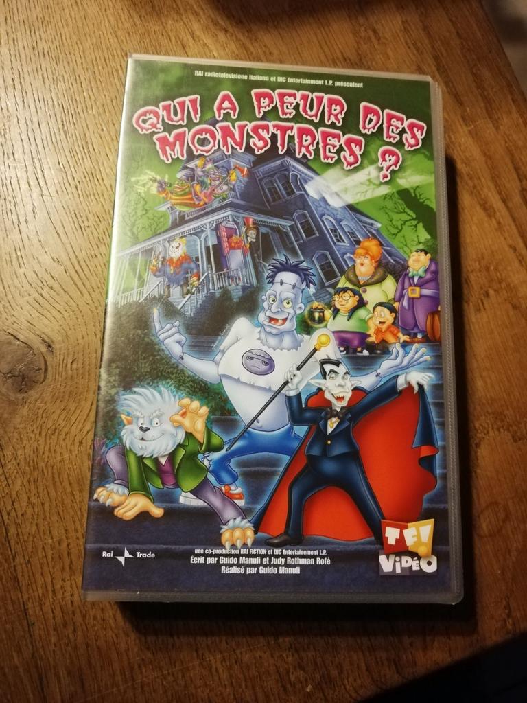 VHS "Qui a peur des monstres ?", Tous les âges, Enlèvement ou Envoi, Utilisé, Dessin animé