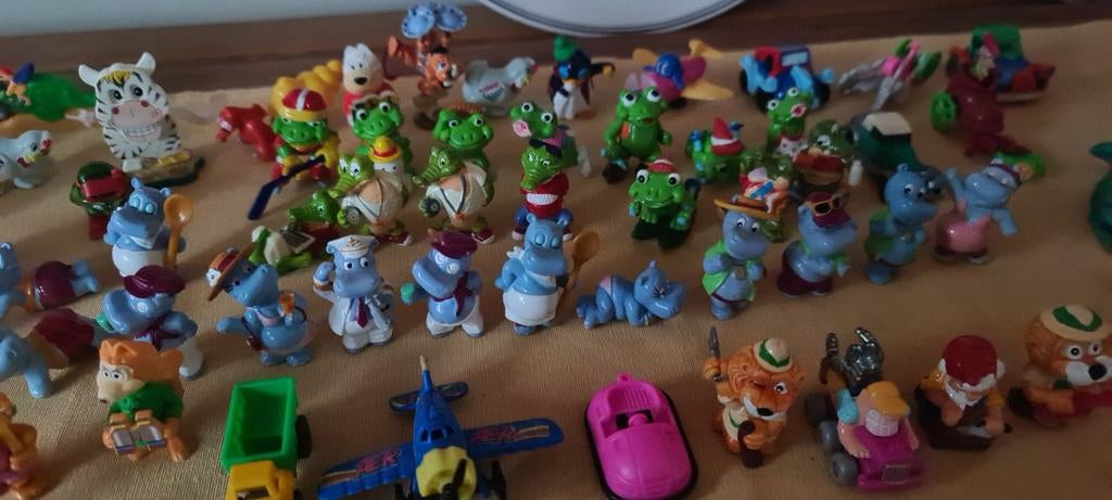 Kinder surprise, années 1990, lot complet, Enlèvement ou Envoi