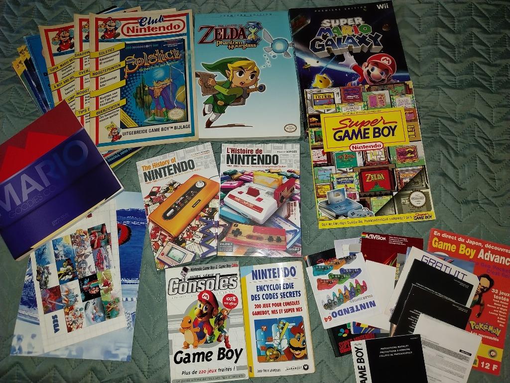 Lot boeken en folders Nintendo, Enlèvement ou Envoi