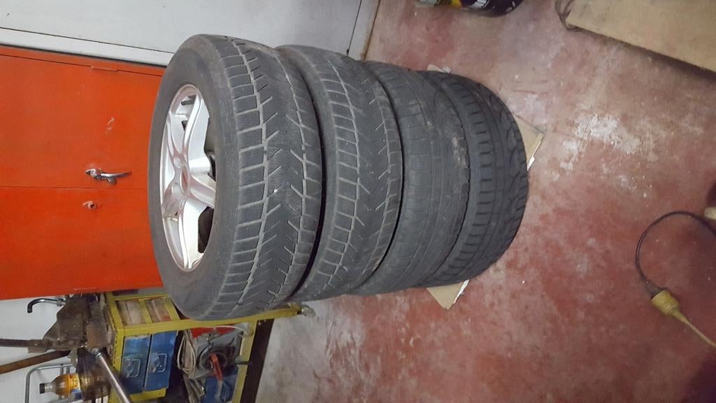 4 Jantes alu et 4 pneus hiver 19", Pneus hiver, Pneu(s), Enlèvement, Utilisé