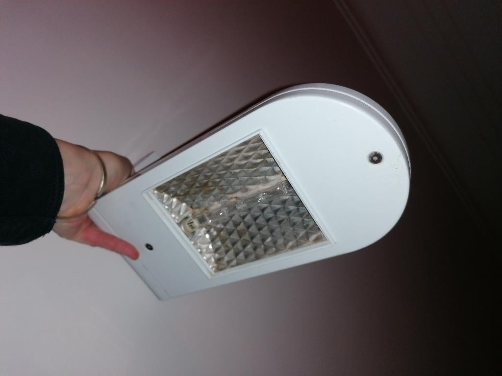 Lampe de salle de bain, Enlèvement, Utilisé
