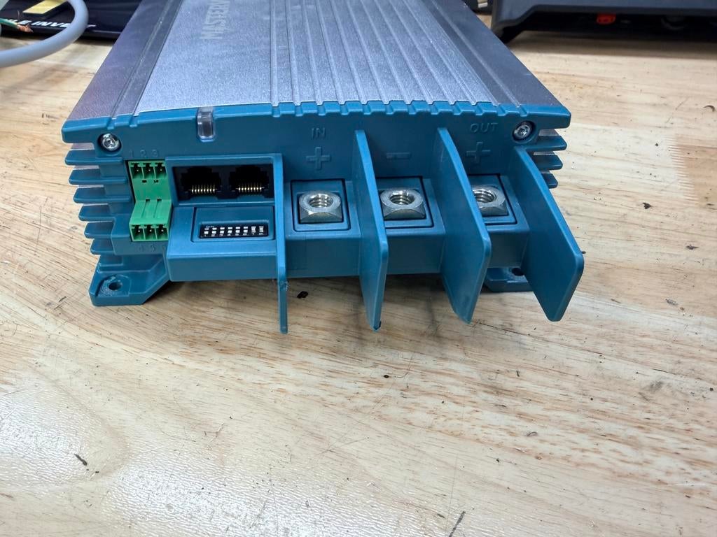 Mastervolt batterijoplader/omvormer voor camionetten, Bedrijf, Te koop