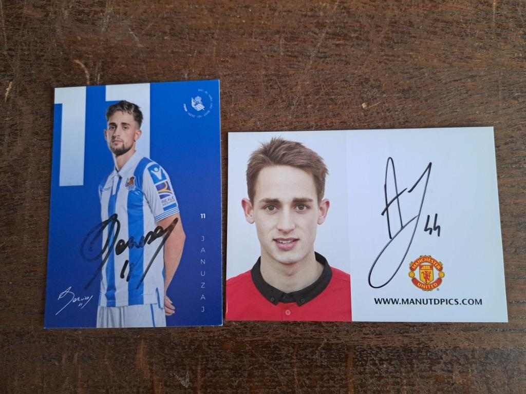 2 fotokaarten Januzaj met handtekening, Verzenden, Zo goed als nieuw, Spelerskaart