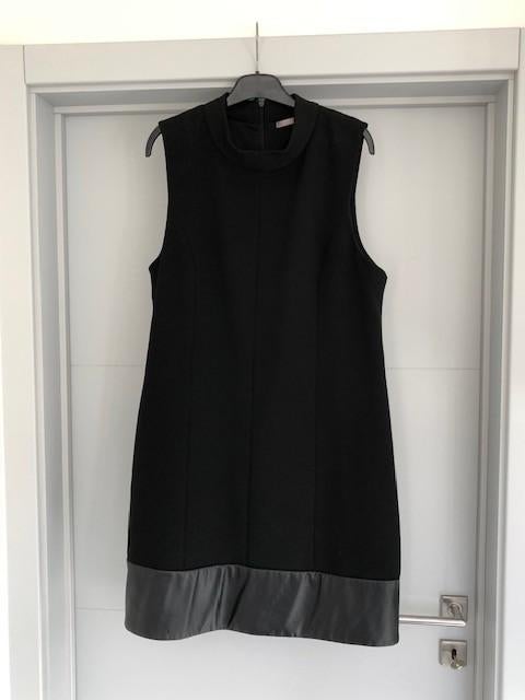 Jurk maat 44 / zwart, Taille 42/44 (L), Enlèvement ou Envoi, Comme neuf, Longueur genou
