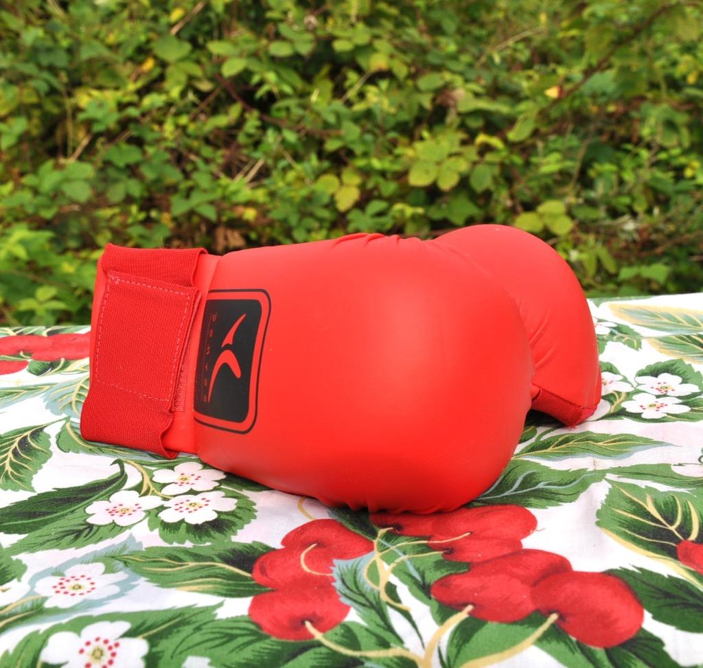 paire gants boxe enfant taille M/7, Ophalen of Verzenden, Nieuw, Bokshandschoenen