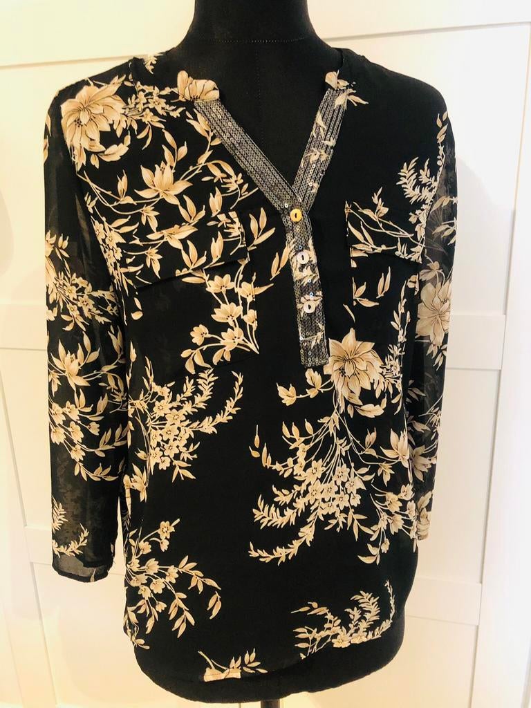Lola & Liza  blouse met print maat 36 of smal, Kleding | Dames, Lola en liza, Zwart, Ophalen of Verzenden, Maat 36 (S)