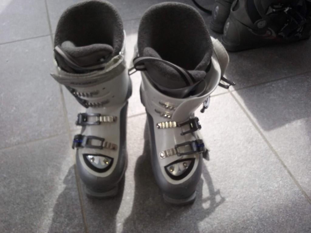 skibotten maat 24,5, Sport en Fitness, Ophalen, Gebruikt, Atomic