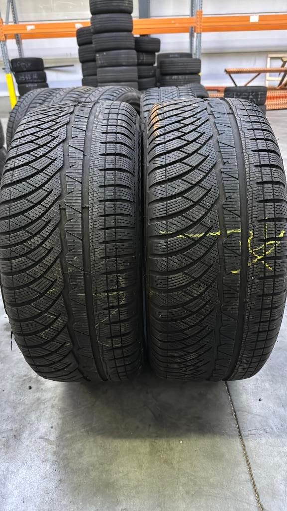 2454518   245/45R18 winter merk michelin, Ophalen