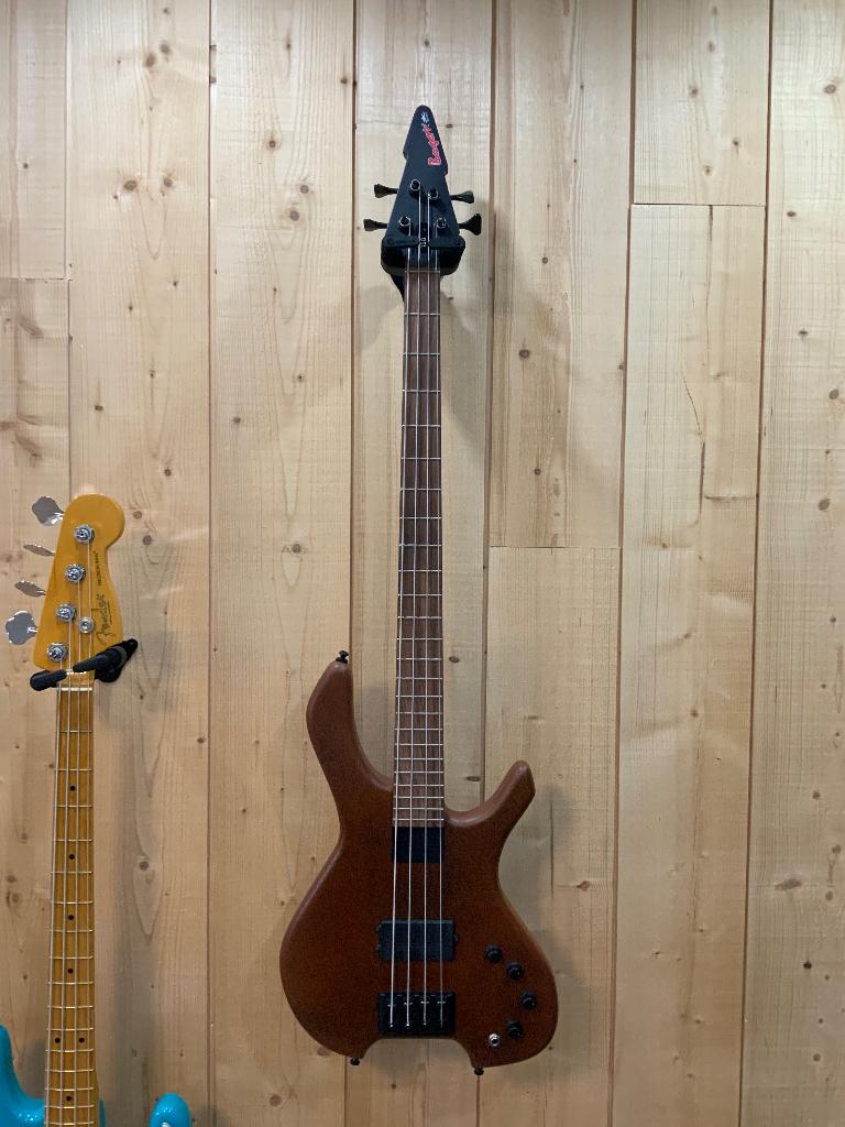 Bogart sport bass 2020, Musique & Instruments, Instruments à corde | Guitares | Basses, Envoi, Neuf, Électrique, 5 cordes