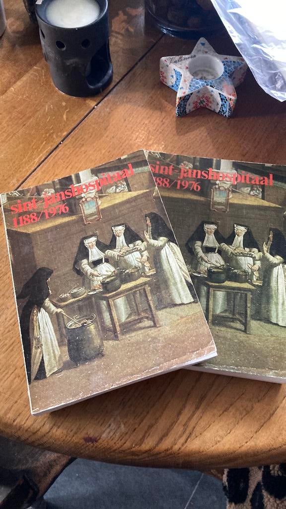 Sint-Janshospitaal 1188/1976, Ophalen of Verzenden, Zo goed als nieuw