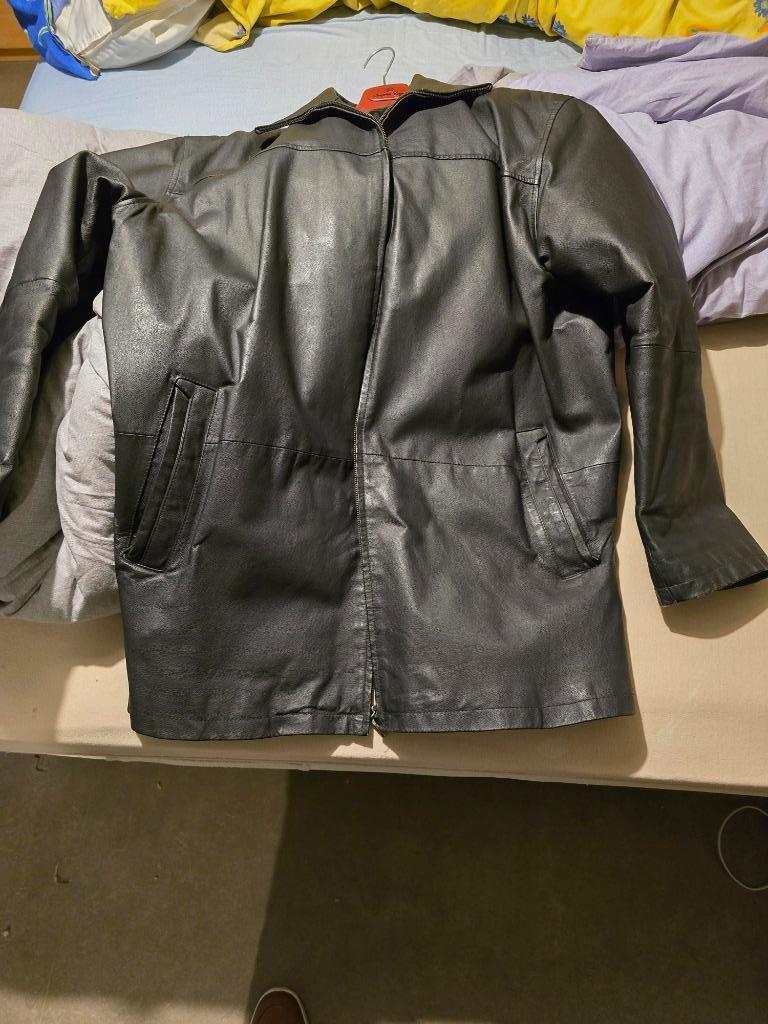 Lange zwarte lederen vest maat 60, Taille 46/48 (XL) ou plus grande, Enlèvement ou Envoi, Comme neuf, Canda