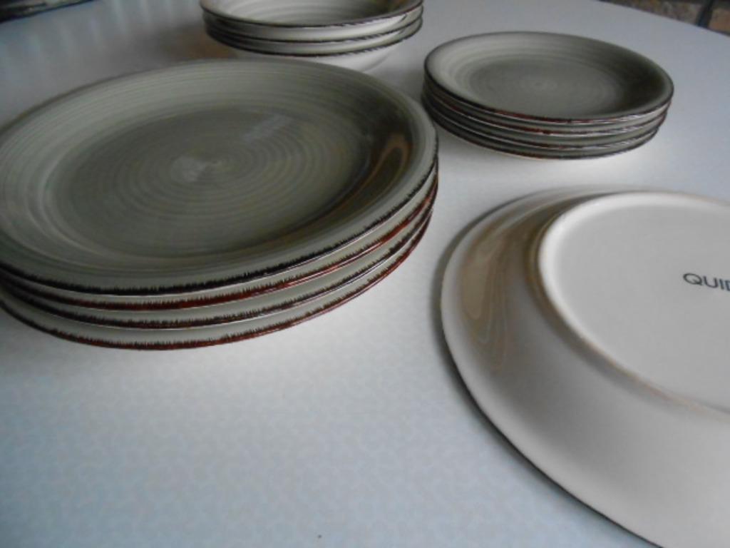 borden Quid keramiek platte - diepe en dessert, Huis en Inrichting, Keuken | Servies, Gebruikt, Keramiek, Ophalen of Verzenden