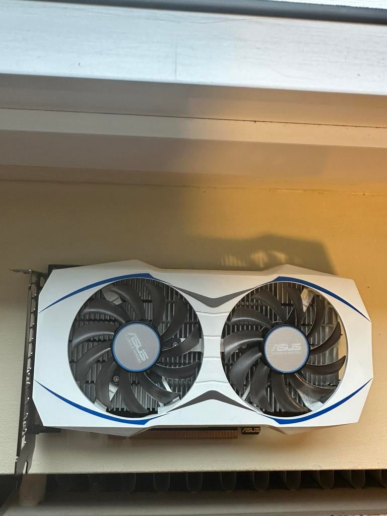 ASUS Dual Radeon RX 460 2 Go de mémoire GDDR5., Informatique & Logiciels, Cartes vidéo, Comme neuf, GDDR5, HDMI, Enlèvement ou Envoi