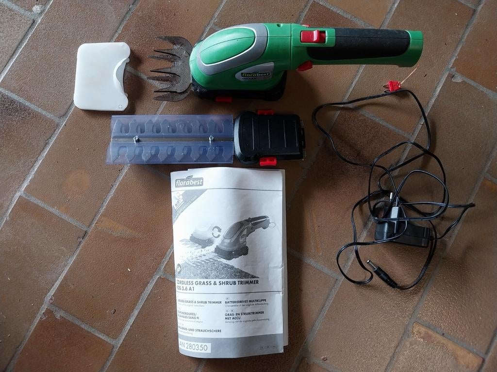 Snoeischaar, scheerapparaatje, grastrimmer, Ophalen, Gebruikt