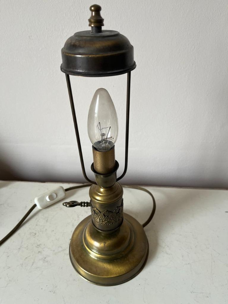 Lampe à huile ancienne en cuivre jaune électrifiée, Enlèvement