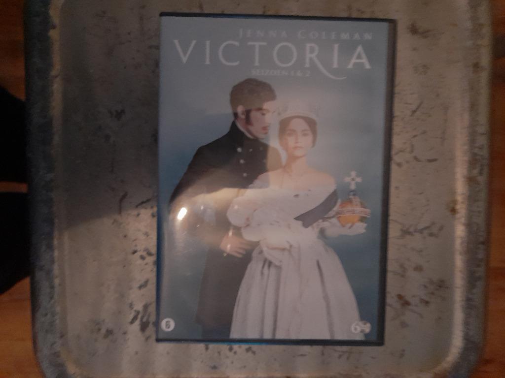 Victoria seizoen 1 en 2, Cd's en Dvd's, Dvd's | Tv en Series, Verzenden, Boxset, Drama, Zo goed als nieuw