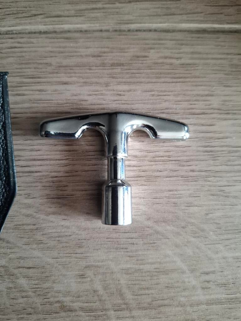 Pearl vintage jaren 70 stemsleutel voor uw drumstel in zgst, Ophalen of Verzenden, Zo goed als nieuw