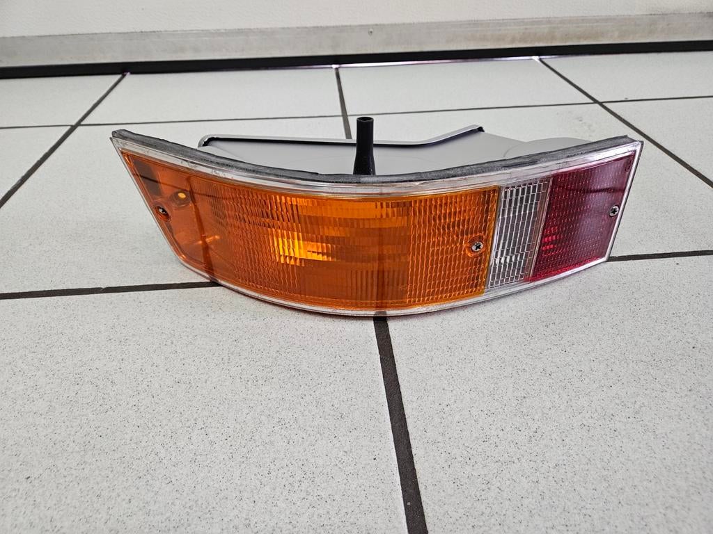 1 Rechter achterlicht Porsche 911 type F, Auto-onderdelen, Verlichting, Porsche, Ophalen of Verzenden