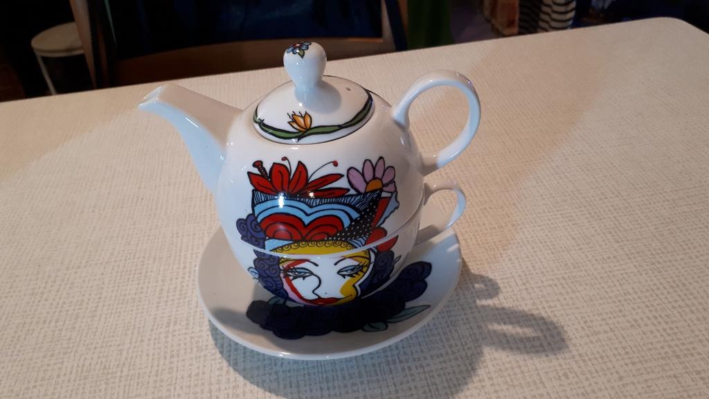 Du thé pour notre set - Josien Broeren, Enlèvement ou Envoi, Comme neuf, Porcelaine