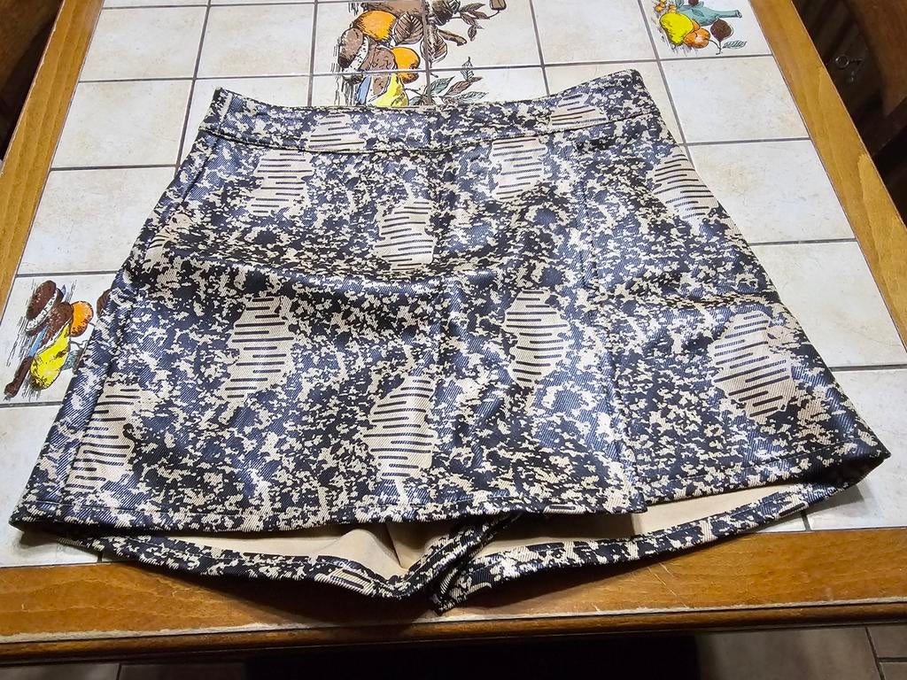 Jupe short femme taille 36, Enlèvement